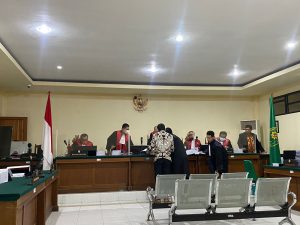 Pembelaan GM Antam Berjudul “Nelangsa Pelapor Ilegal Mining” Dibacakan, Penasehat Hukum Bilang Dalam Persidangan Banyak Mengungkap Fakta