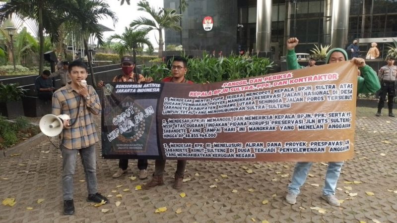 Pembangunan Jalan Nasional Mangkrak, KAJI Indonesia Demo Minta Ketua BPJN Sultra Diperiksa