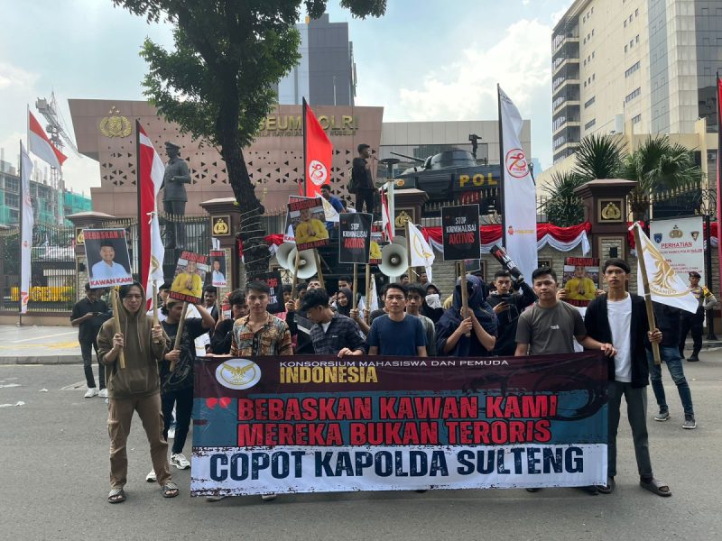 Endus Aktivitas Ilegal PT. CGG dan Tuntut  Kriminalisasi Aktivis, Massa Geruduk Mabes Polri dan Kementerian Perhubungan