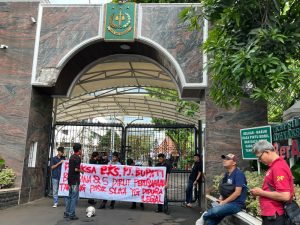 Sebut Loloskan Perizinan Tambang Pasir Silika Ilegal di Bombana, Koalisi Mahasiswa Sultra Desak Kejagung Periksa Mantan Pj. Bupati dan 5 Dirut Perusahaan