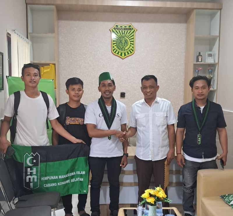 HMI Cabang Konsel Laporkan Dugaan KKN dalam Proyek Jalan Ululakara–Palangga ke Kejati Sultra