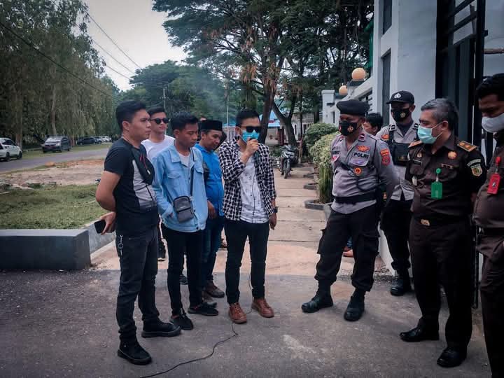 Benarkah Pembentukan Koperasi Desa Merah Putih Lamelay Diduga Sarat Kepentingan Kepala Desa?